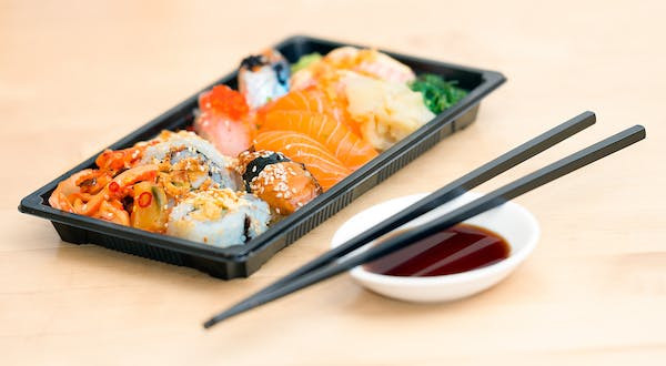"Manhattan Roll Sushi: Authentic, Crave-Inducing Flavors!"